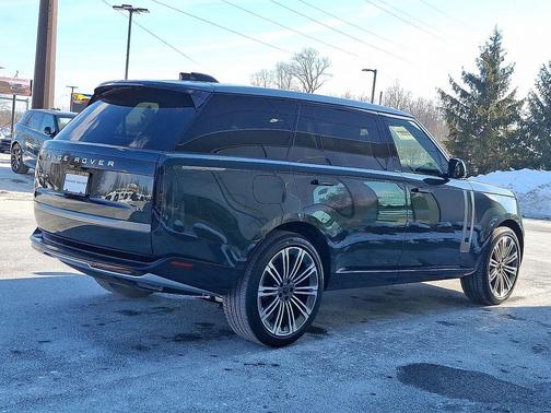 Belgravia Green 2026 Land Rover Range Rover P400 SE 7 Seat