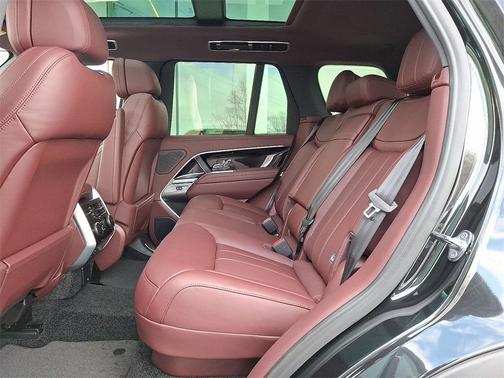 2026 Land Rover Range Rover P400 SE