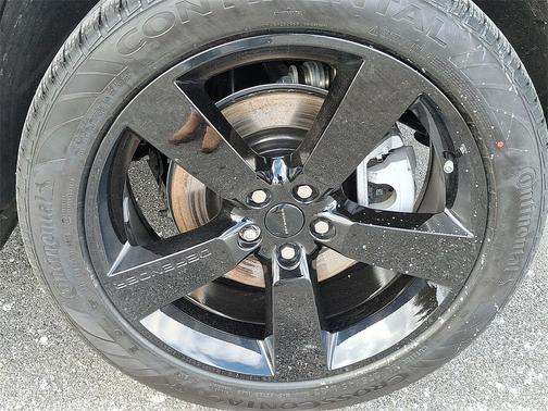 2026 Land Rover Defender P400 X-Dynamic SE