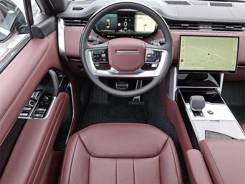 2025 Land Rover Range Rover P550e SE