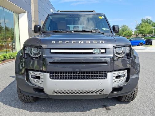 2023 Land Rover Defender First Edition