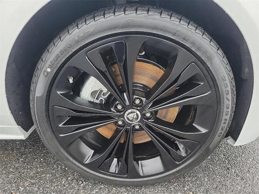 2024 Jaguar XF R-Dynamic SE