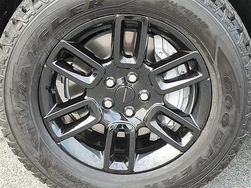 2026 Land Rover Defender 110 S