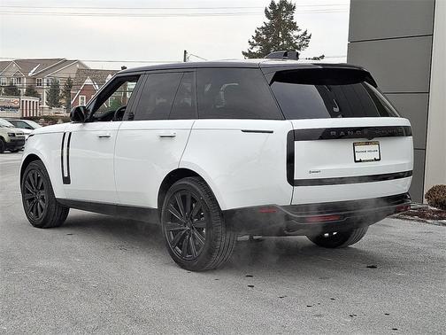 2026 Land Rover Range Rover SE