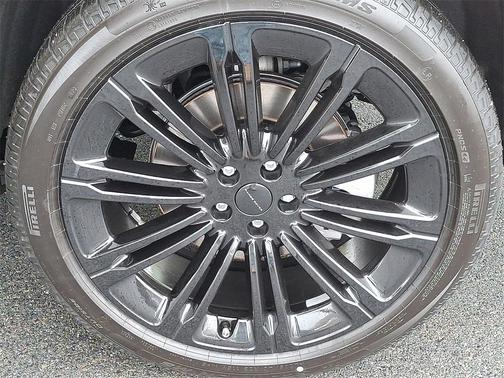 2026 Land Rover Range Rover P400 SE