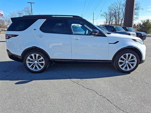 2024 Land Rover Discovery P360 Dynamic SE