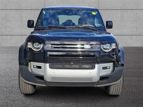 2025 Land Rover Defender P300