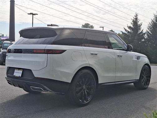2025 Land Rover Range Rover Sport P360 SE