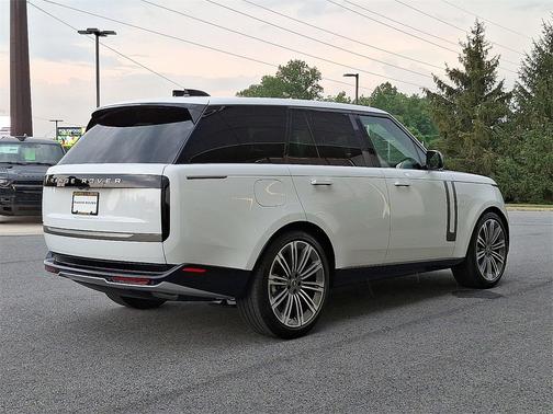 2025 Land Rover Range Rover P400 SE