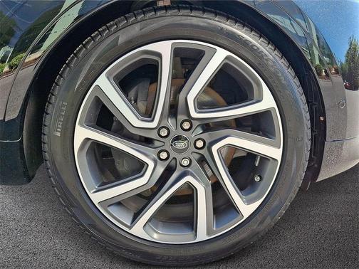 2024 Land Rover Discovery P360 Dynamic SE