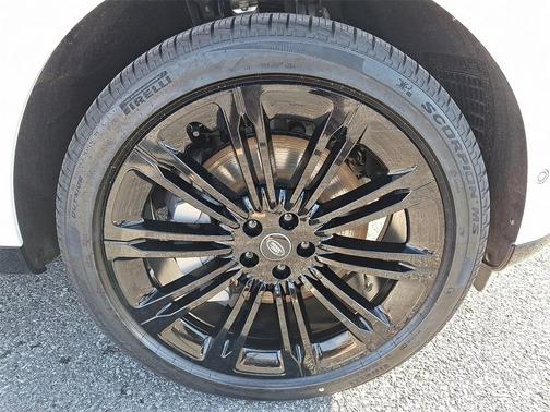 2025 Land Rover Range Rover P530 SE