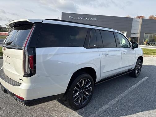 2023 Cadillac Escalade ESV Sport Platinum