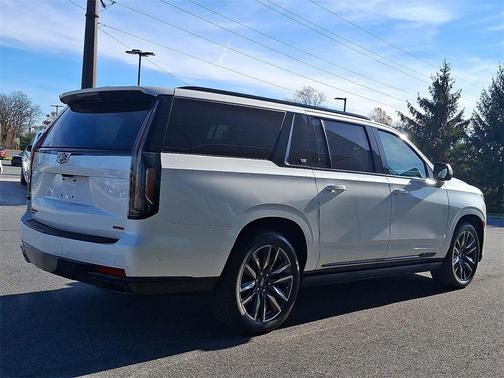 2023 Cadillac Escalade ESV Sport Platinum