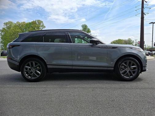 2026 Land Rover Range Rover Velar Dynamic SE