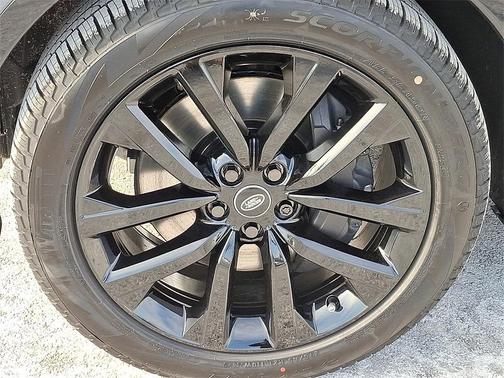 2026 Land Rover Discovery Tempest Edition