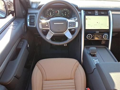 2025 Land Rover Discovery P360 Dynamic SE