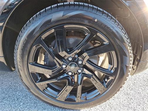 2025 Land Rover Discovery P360 Dynamic SE
