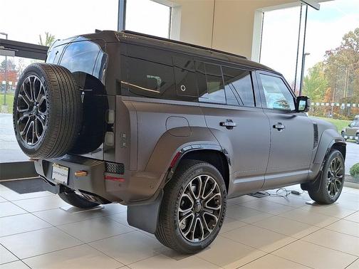 2026 Land Rover Defender 