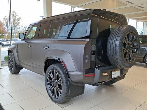 2026 Land Rover Defender 