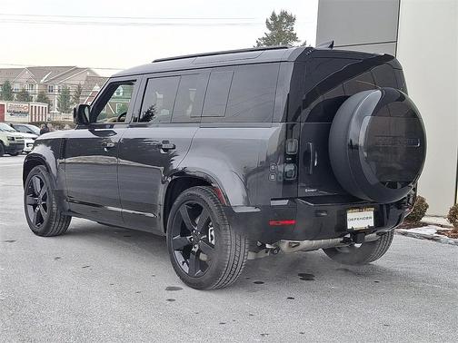 2026 Land Rover Defender 110 X-Dynamic SE