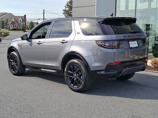 Eiger Grey Metallic 2026 Land Rover Discovery Sport Landmark