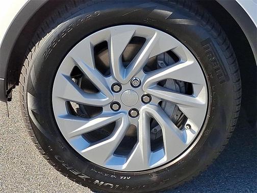 2025 Land Rover Discovery P300 S