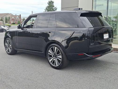 Black 2026 Land Rover Range Rover P400 SE