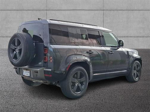 2022 Land Rover Defender 110 X-Dynamic SE