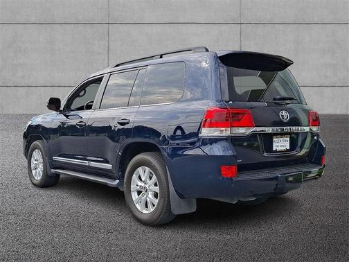 2016 Toyota Land Cruiser V8