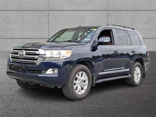 2016 Toyota Land Cruiser V8