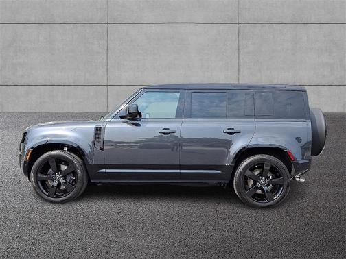 2025 Land Rover Defender P500 X-Dynamic SE