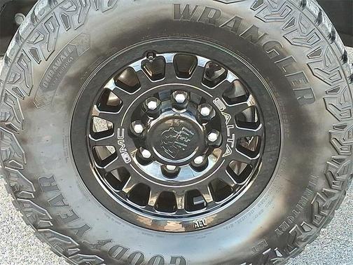 2025 GMC Sierra 2500 AT4X