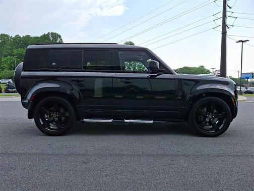 2023 Land Rover Defender 110 X-Dynamic SE