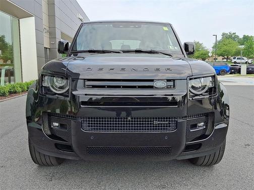 2023 Land Rover Defender 110 X-Dynamic SE