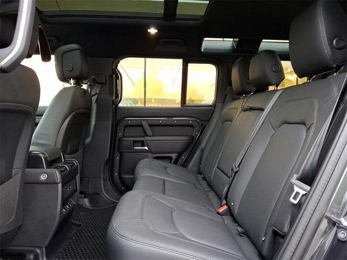 2025 Land Rover Defender P400 S