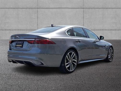 2024 Jaguar XF R-Dynamic SE