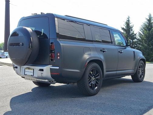 2025 Land Rover Defender P300 S