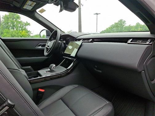 2026 Land Rover Range Rover Velar P250 Dynamic SE