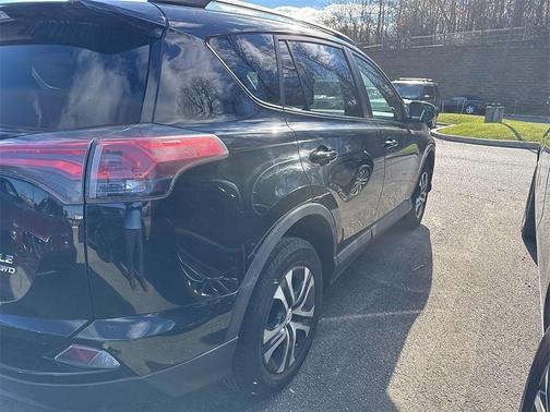 2016 Toyota RAV4 LE