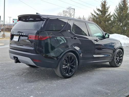 2026 Land Rover Discovery S