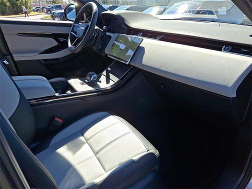 2026 Land Rover Range Rover Evoque Dynamic SE