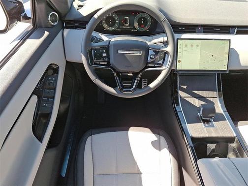 2026 Land Rover Range Rover Evoque Dynamic SE
