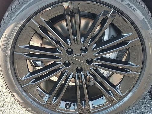 2026 Land Rover Range Rover SE