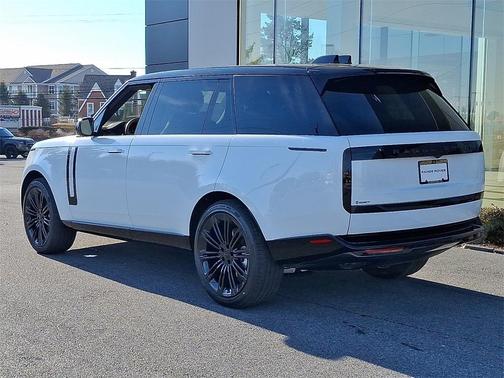 2026 Land Rover Range Rover SE