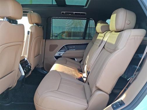 2026 Land Rover Range Rover SE