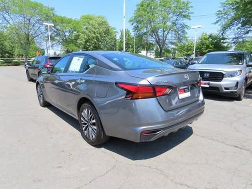 2025 Nissan Altima SV AWD