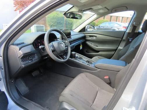 2025 Honda Accord LX 1.5T