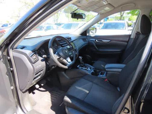 Magnetic Black 2018 Nissan Rogue SV