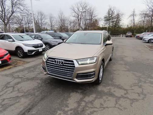 2019 Audi Q7 45 Premium Plus