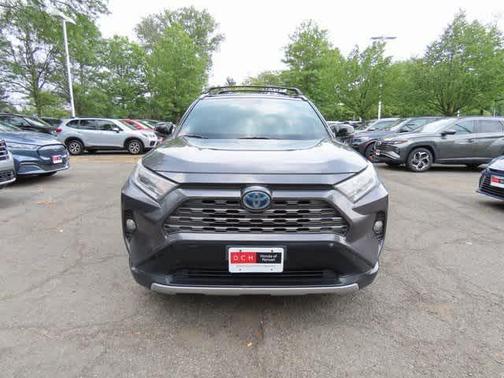 2019 Toyota RAV4 Hybrid SE